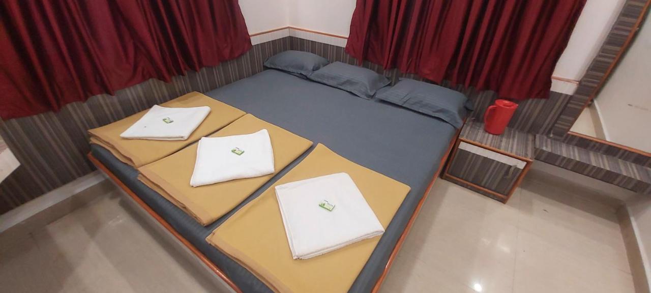 שירדי Sai Raghunandan Guest House מראה חיצוני תמונה