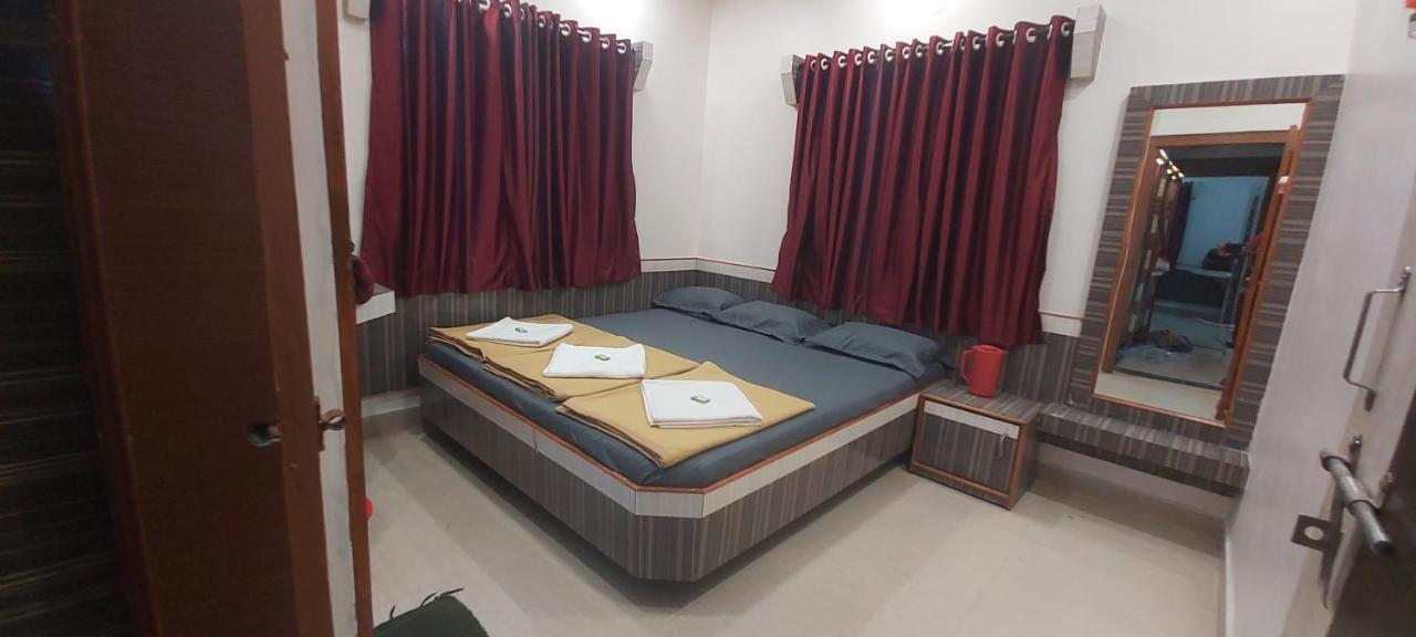 שירדי Sai Raghunandan Guest House מראה חיצוני תמונה