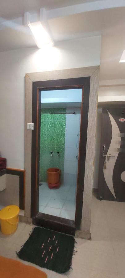 שירדי Sai Raghunandan Guest House מראה חיצוני תמונה