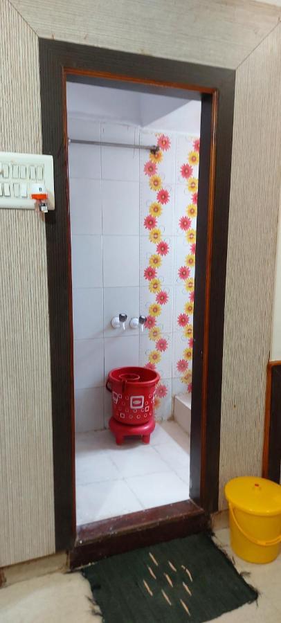 שירדי Sai Raghunandan Guest House מראה חיצוני תמונה